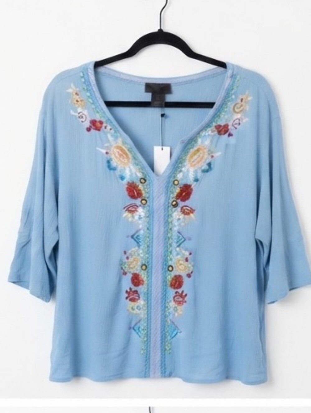 Liv Los Angeles Embroidered Floral Blouse NWT
